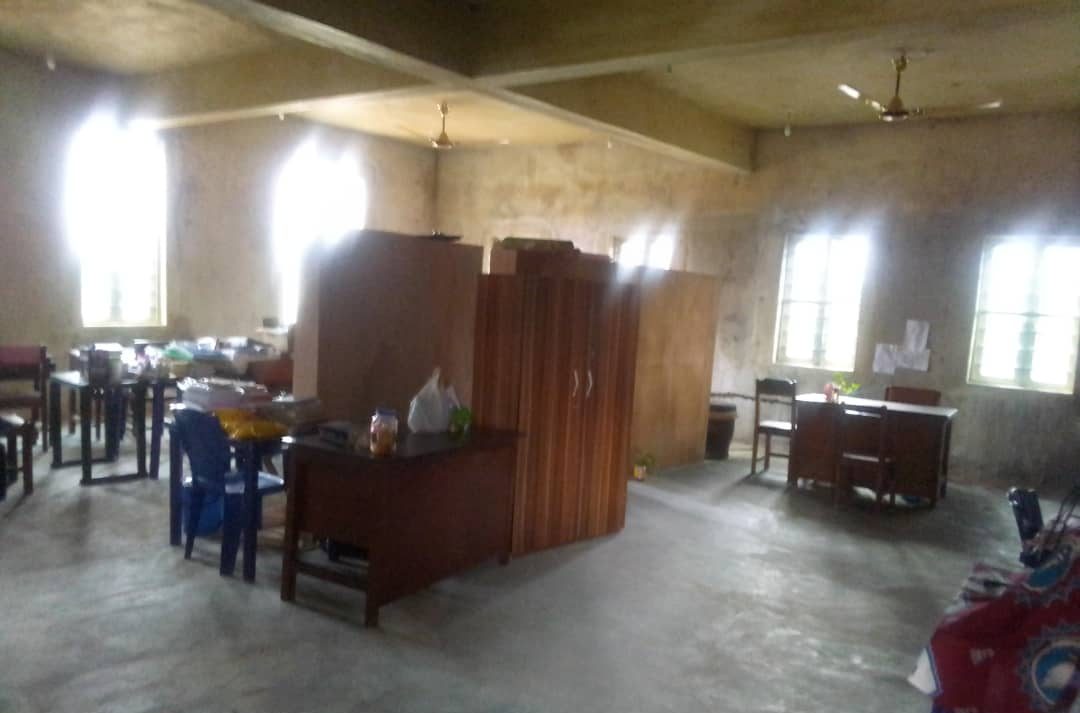 Equipping Physics laboratory at Mater Carmeli College