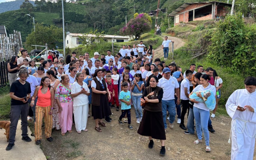CMS evangelizando